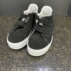Goats Platform Sneakers